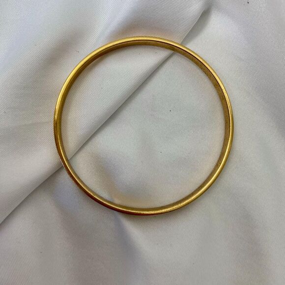 Vintage Signed Monet Gold-Tone Textured Slim Bangle Bracelet - Picture 3 of 4